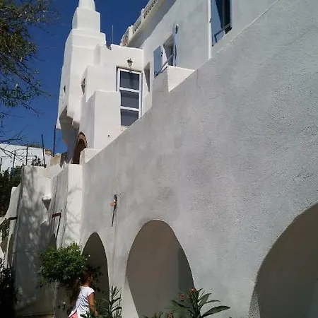 The Large Bougainvillea House Kýthira