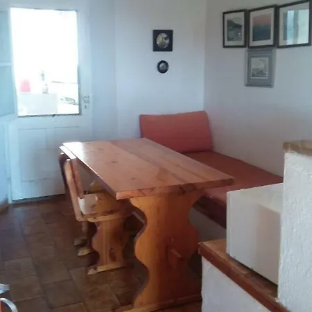 The Large Bougainvillea House Lägenhet Kýthira